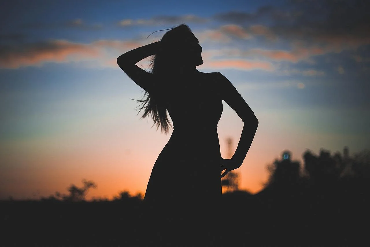 Self-love isn’t about appearances.
 It’s about the relationship you build with the person you meet in silence—yourself.
This new blog explores the deeper side of self-love: inner safety, self-trust, emotional compassion, and the psychology of building a nourishing inner world.
Read the full blog on AnshulBohre.com
 Cloud 82 | Wellness • Healing • Conscious Living